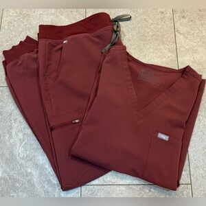 FIGS scrub set. Color- Dark Cherry. XXL.